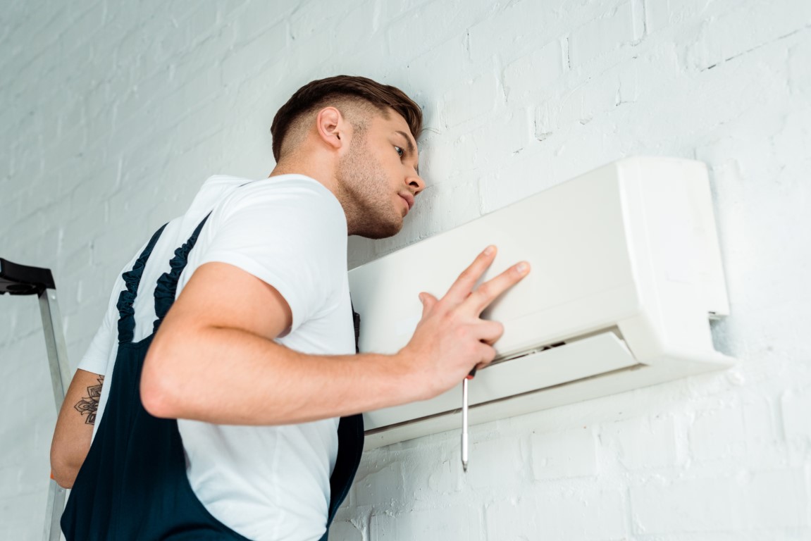 Instalación profesional de aire acondicionado Hisense en Pinto.