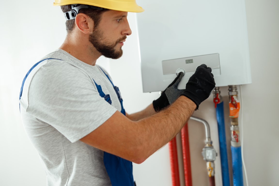 Instalación profesional de caldera Baxi en residencia de Moratalaz